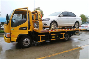 当涂附近拖车救援24小时服务热线